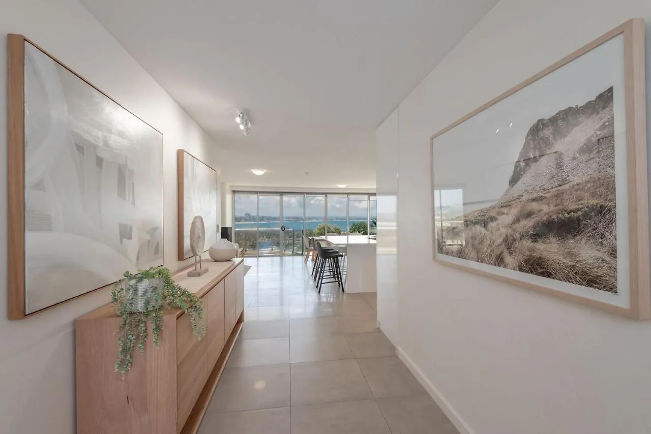 2 Bedrooms Apartment On The Beach And With Air Conditioning And Pool Buddina Australia